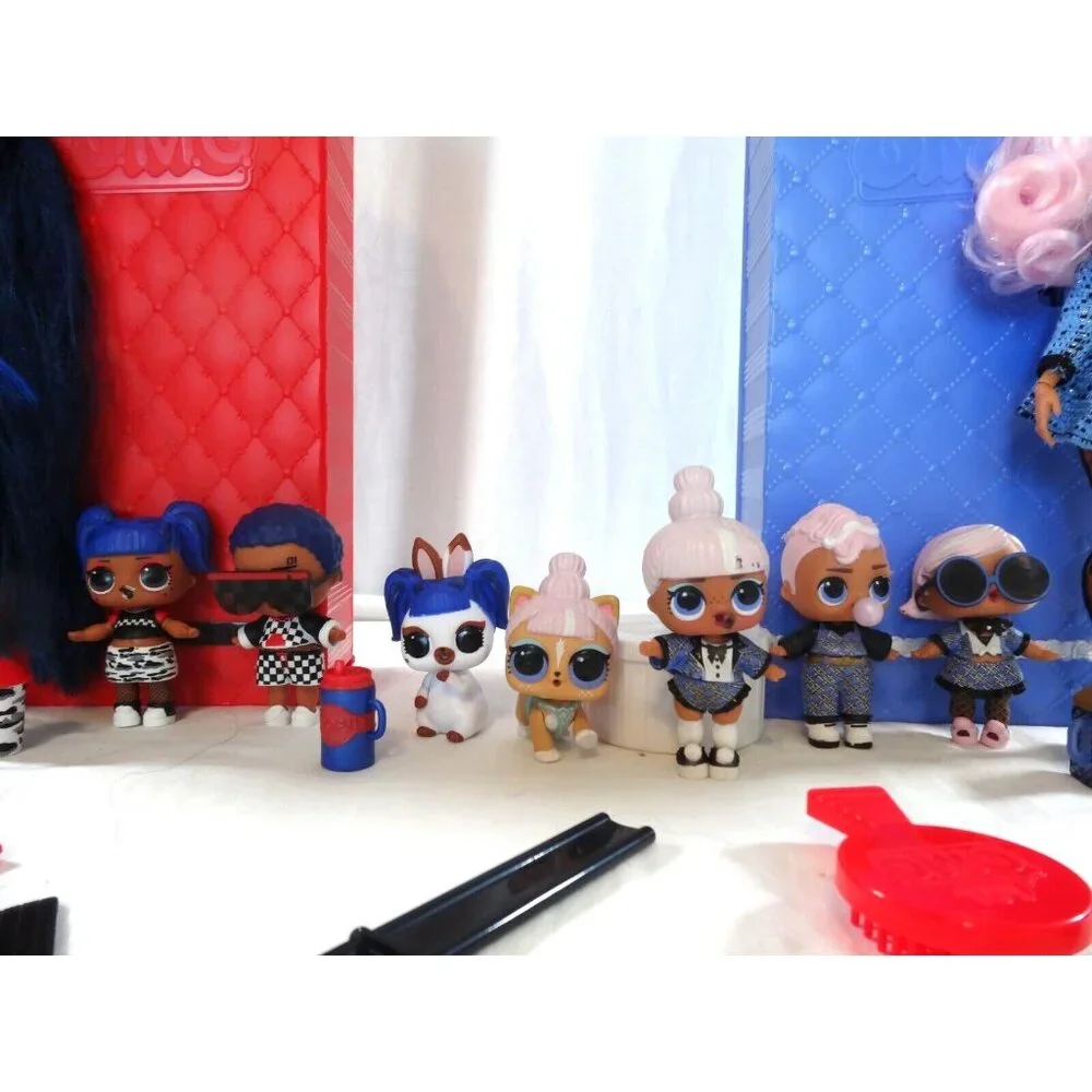 LOL Surprise OMG Downtown BB Uptown Girl‎ Locker Sets Big Sister Pet Accessories